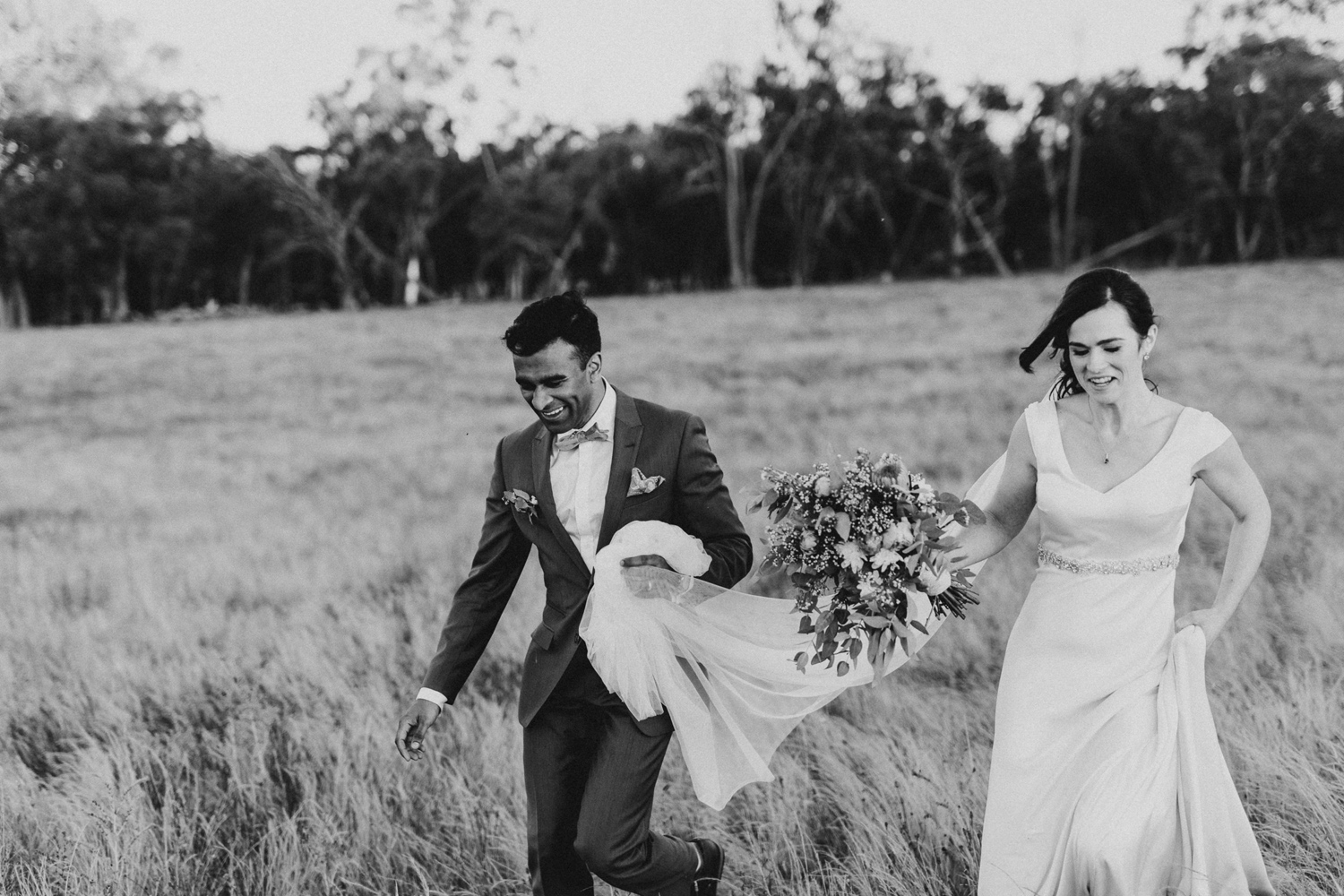 086-diy-australian-albury-farm-wedding-lisa-lasanka